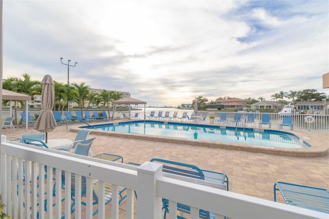 5940 30TH AVENUE S 303, Gulfport, FL 33707