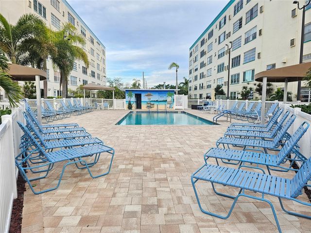 5940 30TH AVENUE S 303, Gulfport, FL 33707