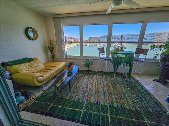 5940 30TH AVENUE S 303, Gulfport, FL 33707