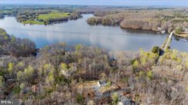 6014 STUBBS BRIDGE RD, Mineral, VA 23117