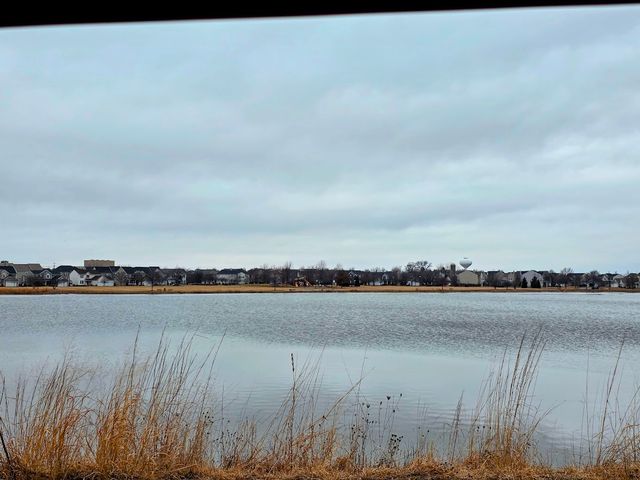 240 Devoe Drive, Oswego, IL 60543