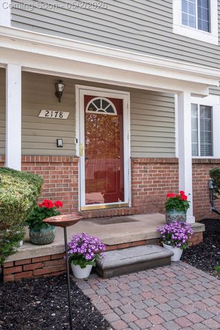 2178 Woodrow Wilson Boulevard 20, West Bloomfield Charter Township, MI 48324
