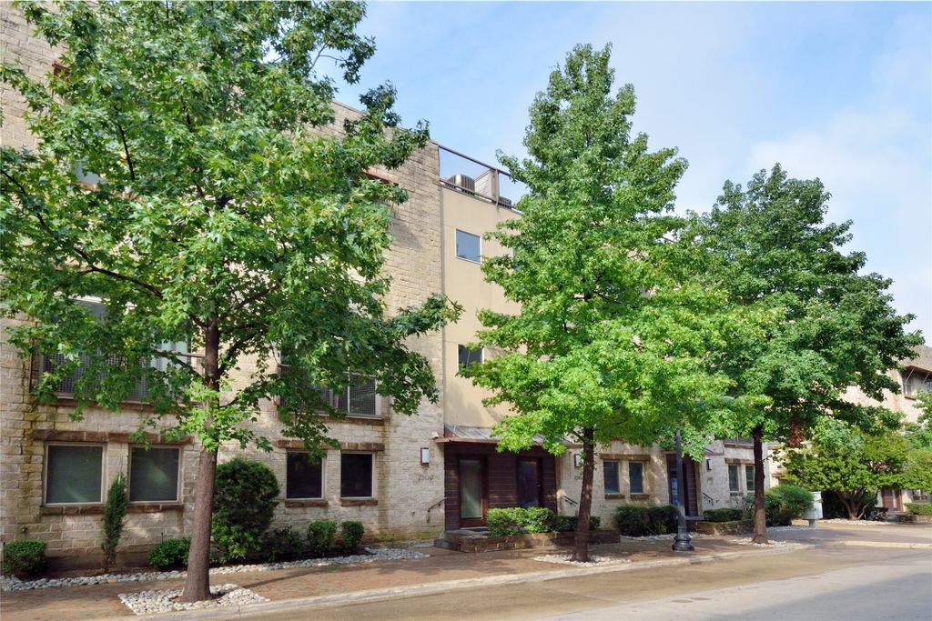 2309 Clark Street, Dallas, TX 75204