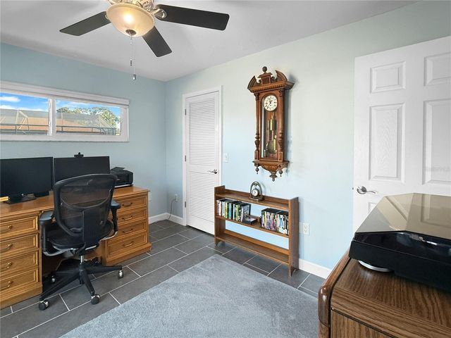 2042 COUNTRY MEADOWS PLACE, Sarasota, FL 34235