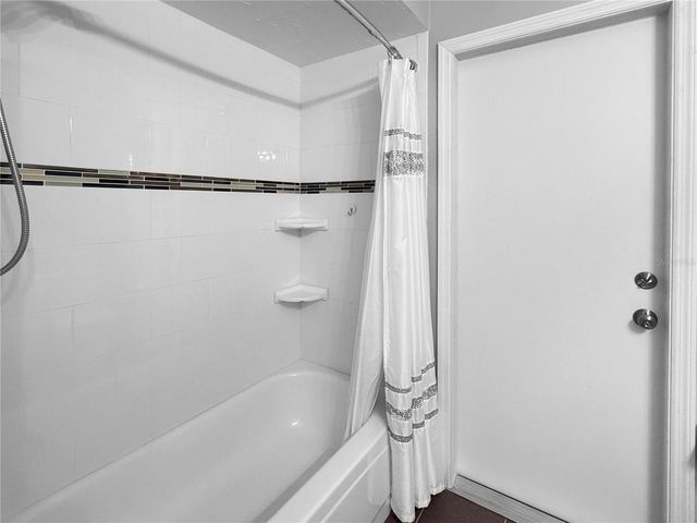 2042 COUNTRY MEADOWS PLACE, Sarasota, FL 34235