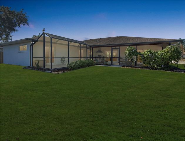 2042 COUNTRY MEADOWS PLACE, Sarasota, FL 34235