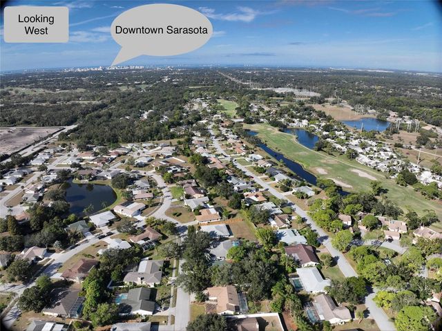 2042 COUNTRY MEADOWS PLACE, Sarasota, FL 34235