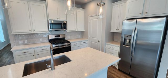 112 Los Olives LN, Liberty Hill, TX 78642