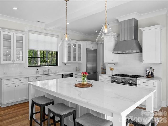 814 Bertonley Avenue, Charlotte, NC 28211