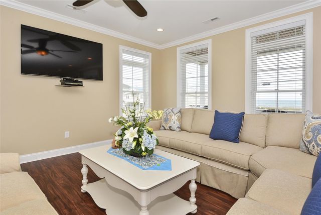 804 S Waccamaw Dr., Murrells Inlet, SC 29576
