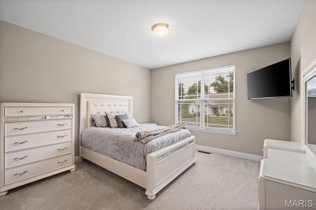 137 Woodspur Drive, Wentzville, MO 63385