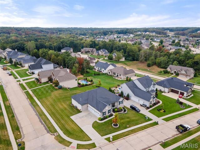 137 Woodspur Drive, Wentzville, MO 63385