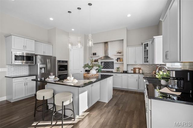 137 Woodspur Drive, Wentzville, MO 63385