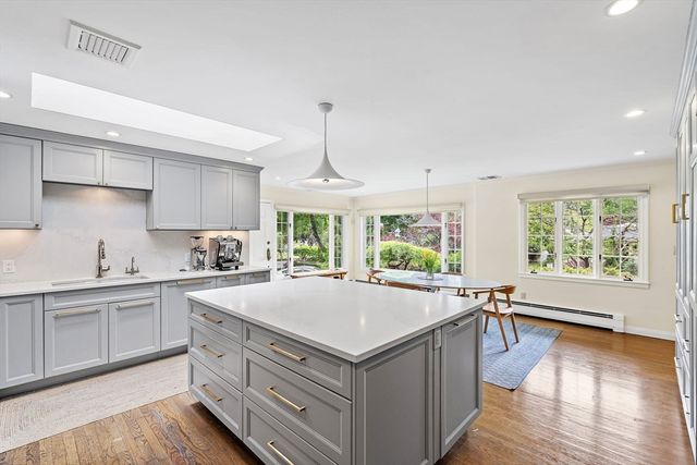95 Longmeadow Rd, Belmont, MA 02478