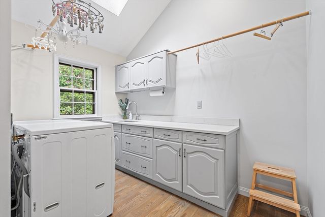 95 Longmeadow Rd, Belmont, MA 02478
