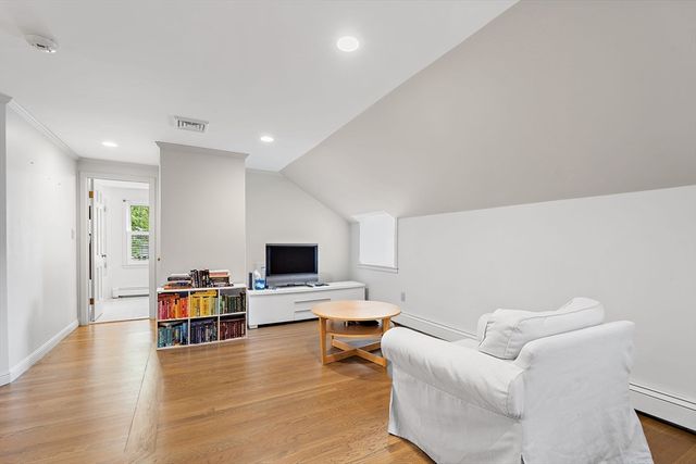 95 Longmeadow Rd, Belmont, MA 02478