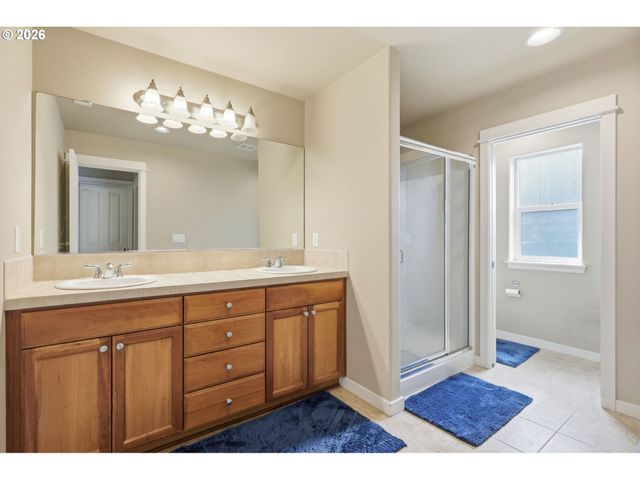 4518 N FESSENDEN St, Portland, OR 97203