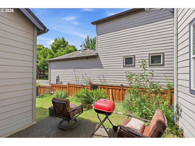 4518 N FESSENDEN St, Portland, OR 97203