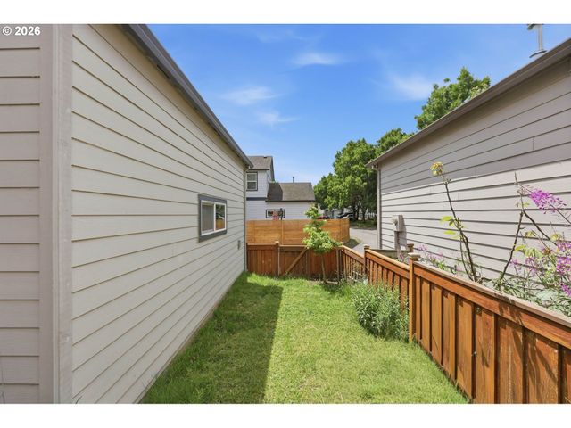 4518 N FESSENDEN St, Portland, OR 97203