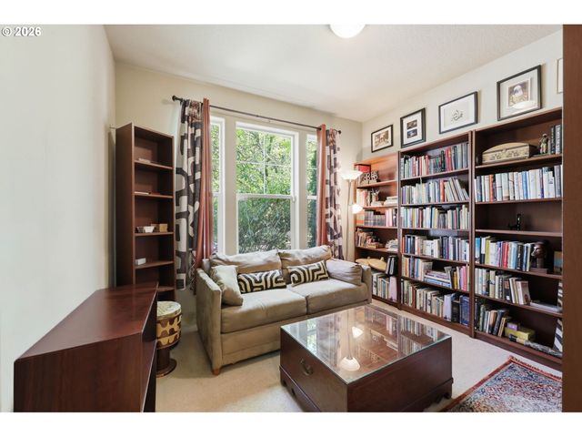 4518 N FESSENDEN St, Portland, OR 97203