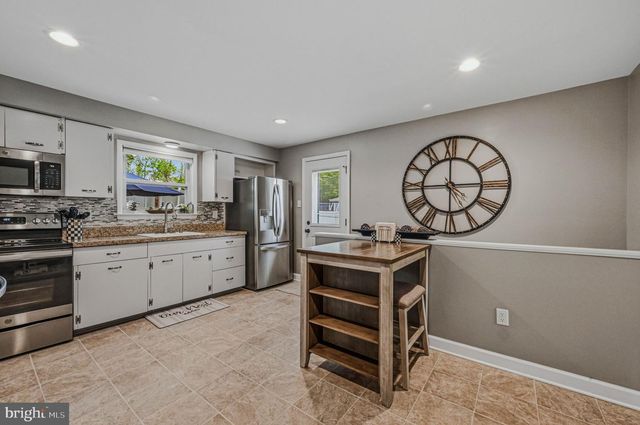 7 ARONIMINK DR, Newark, DE 19711