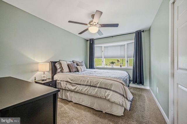 7 ARONIMINK DR, Newark, DE 19711