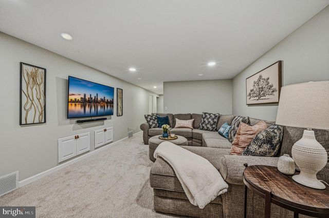 7 ARONIMINK DR, Newark, DE 19711