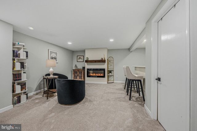 7 ARONIMINK DR, Newark, DE 19711