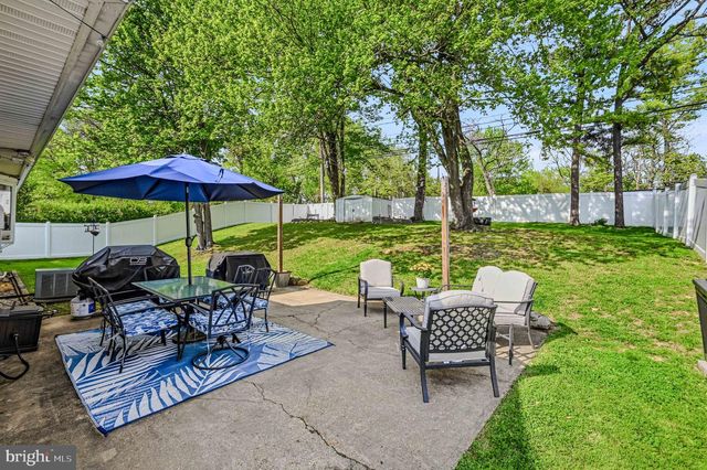 7 ARONIMINK DR, Newark, DE 19711
