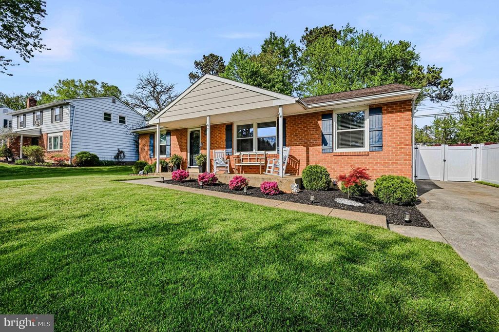 7 ARONIMINK DR, Newark, DE 19711