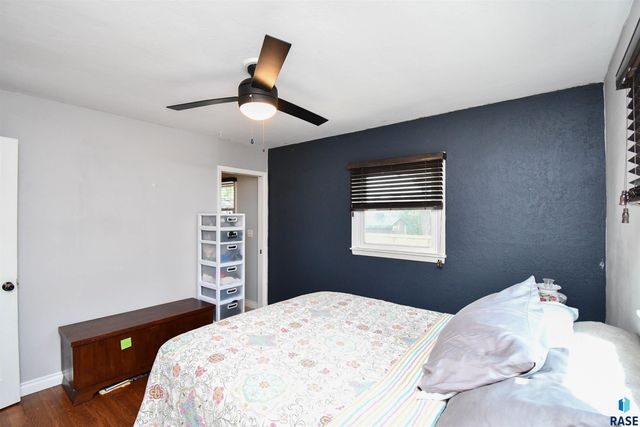 104 E 40th St, Sioux Falls, SD 57105