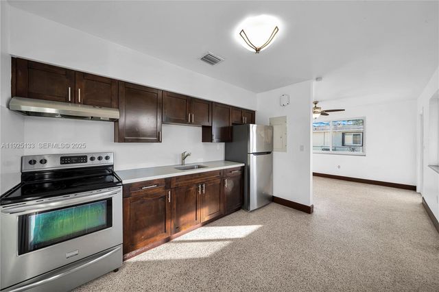 3471 SW 3rd St 3471, Miami, FL 33135