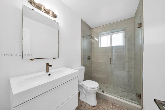 3471 SW 3rd St 3471, Miami, FL 33135