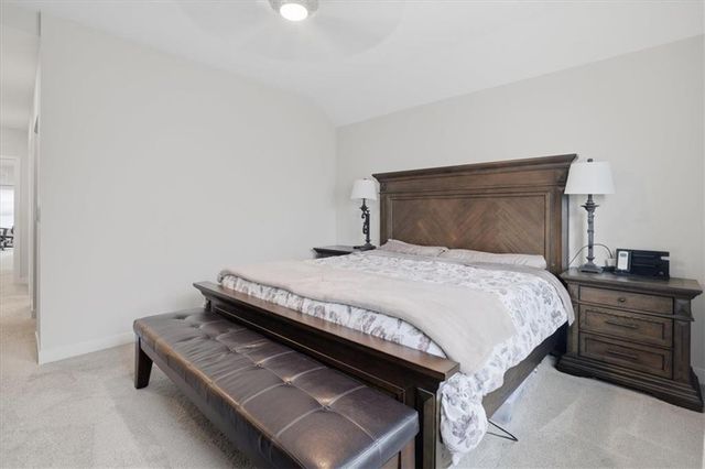 8841 SW 9th Terrace, Lee's Summit, MO 64064