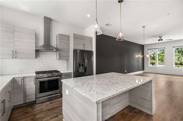 1225 Chelsea Circle NW, Atlanta, GA 30318