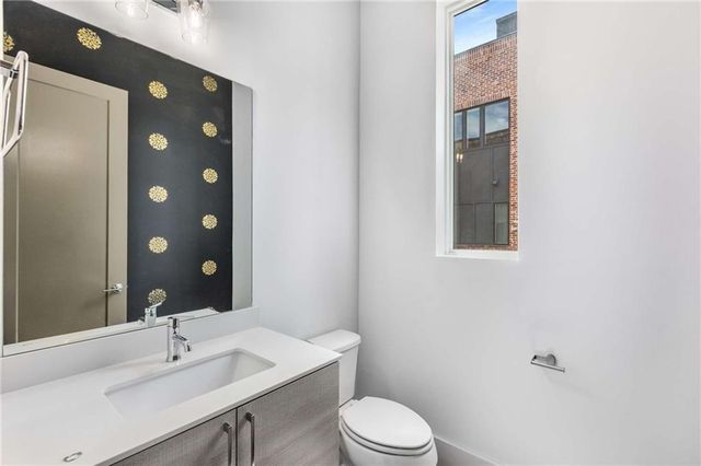 1225 Chelsea Circle NW, Atlanta, GA 30318