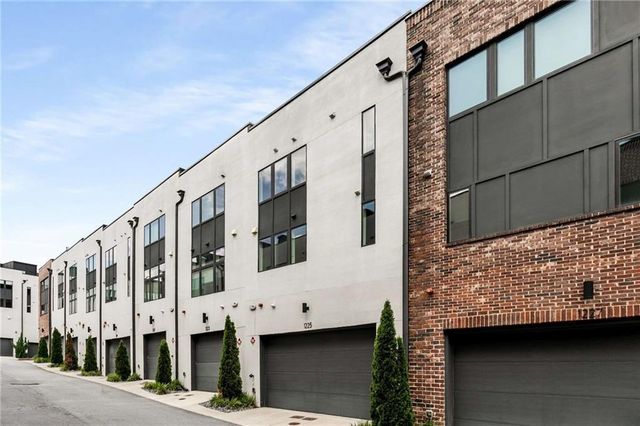 1225 Chelsea Circle NW, Atlanta, GA 30318
