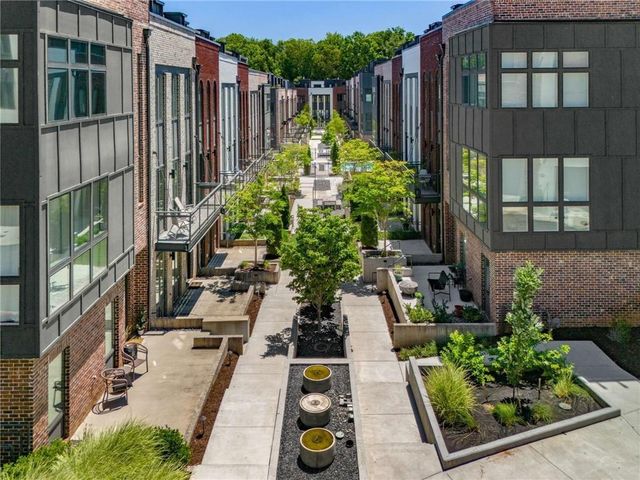 1225 Chelsea Circle NW, Atlanta, GA 30318