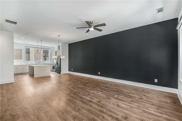 1225 Chelsea Circle NW, Atlanta, GA 30318
