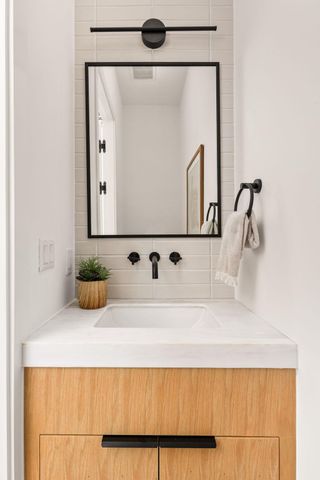 1610 Harvey 2, Austin, TX 78702