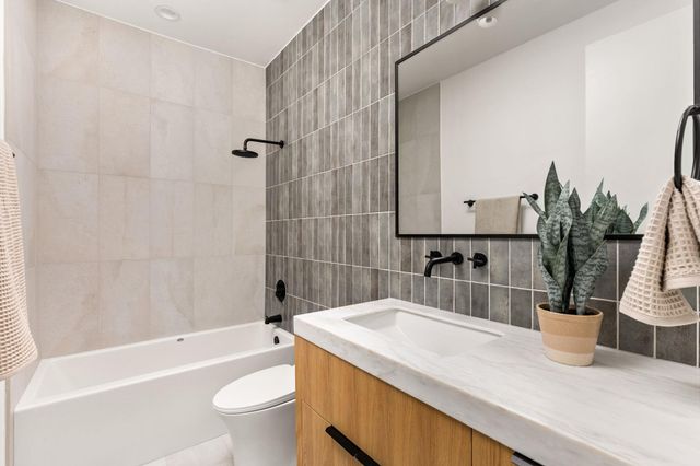 1610 Harvey 2, Austin, TX 78702