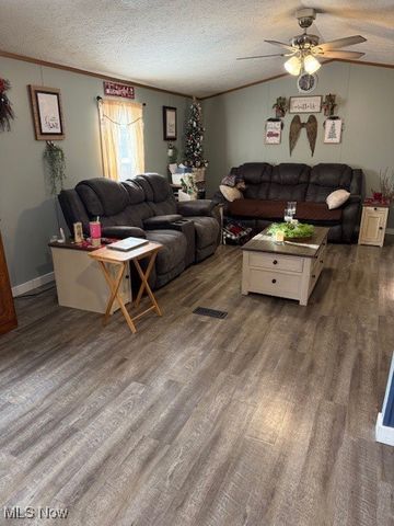 145 Rains Circle, Zanesville, OH 43701