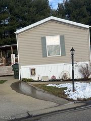 145 Rains Circle, Zanesville, OH 43701