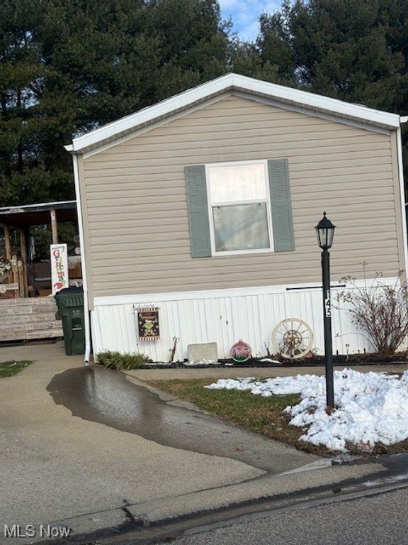 145 Rains Circle, Zanesville, OH 43701