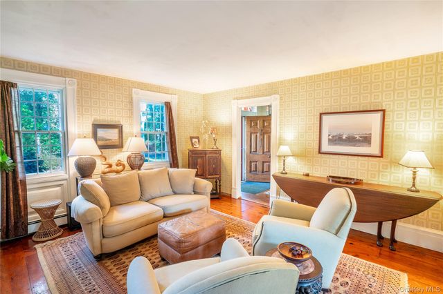 750 Reeve Avenue, Mattituck, NY 11952