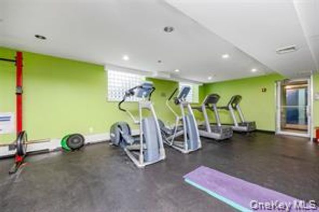 25 W Broadway 204, Long Beach, NY 11561