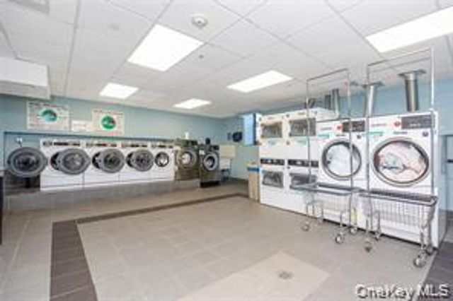 25 W Broadway 204, Long Beach, NY 11561