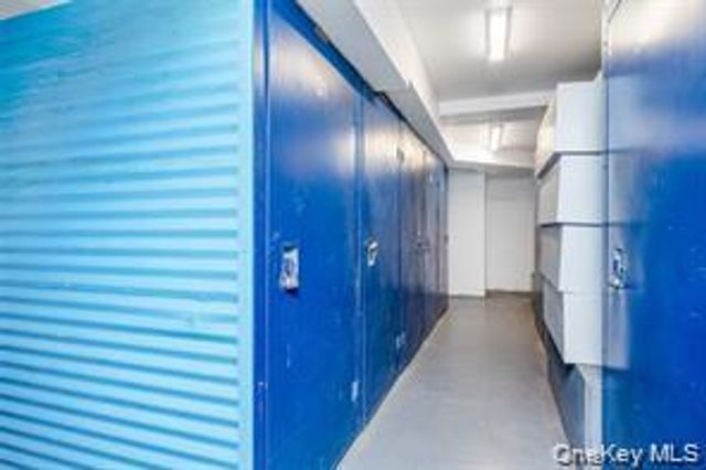 25 W Broadway 204, Long Beach, NY 11561