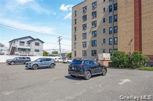 25 W Broadway 204, Long Beach, NY 11561