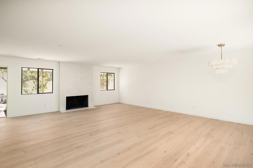 Image 8 of property listing at 16902 Via De Santa Fe Unit 7, Rancho Santa Fe, CA 92067